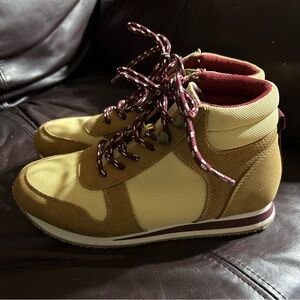 🏷️🏷️True craft hiking shoes women’s 7.5